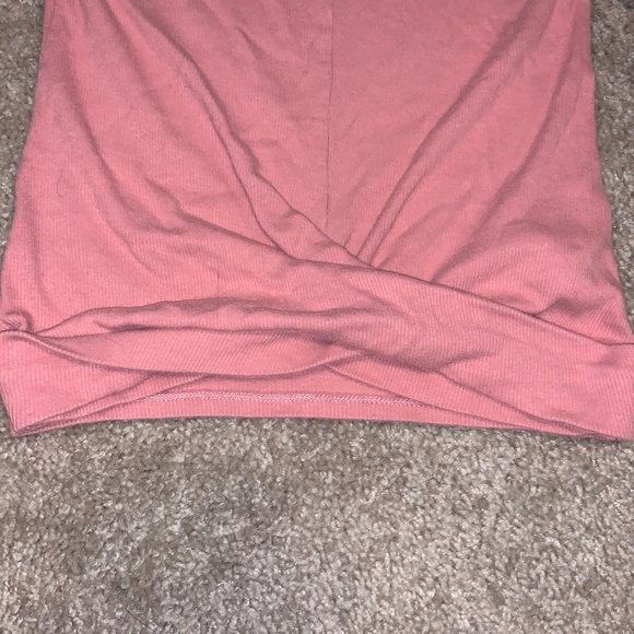 Hollister must have collection with twisted bottom - Picture 2 of 4